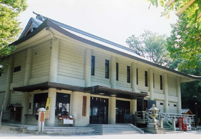参集殿